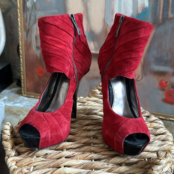 Rare BEBE luxury edition heels purchased in Dubai - Picture 3 of 7